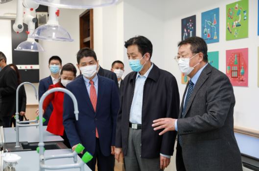 謝廣祥一行蒞臨新華控股集團調研指導工作