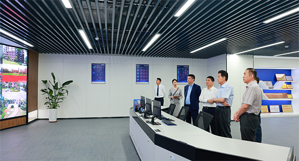 謝廣祥一行深入新華控股集團調(diào)研指導(dǎo)工作