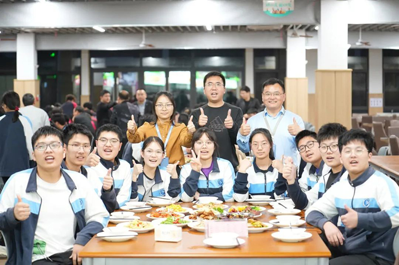 校長(zhǎng)陪餐 | 美好“食”光，暢談“味”來